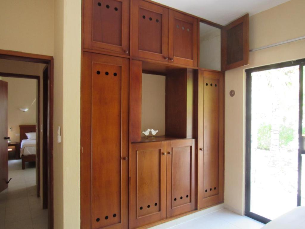 Two Bedroom Beachfront Villa سيليستون المظهر الخارجي الصورة