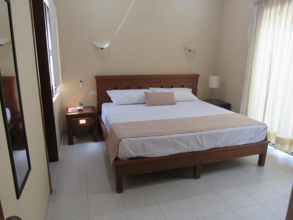 Two Bedroom Beachfront Villa سيليستون المظهر الخارجي الصورة
